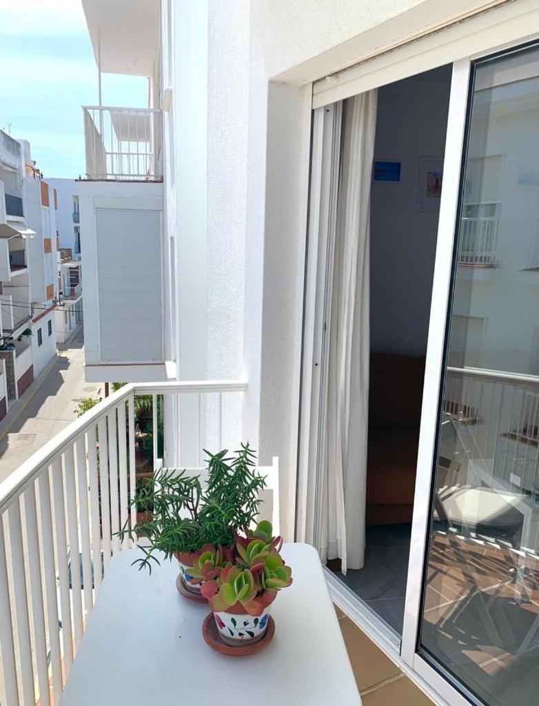 Primera Linea De Playa Paseo Maritimo Conil De La Frontera Exterior foto